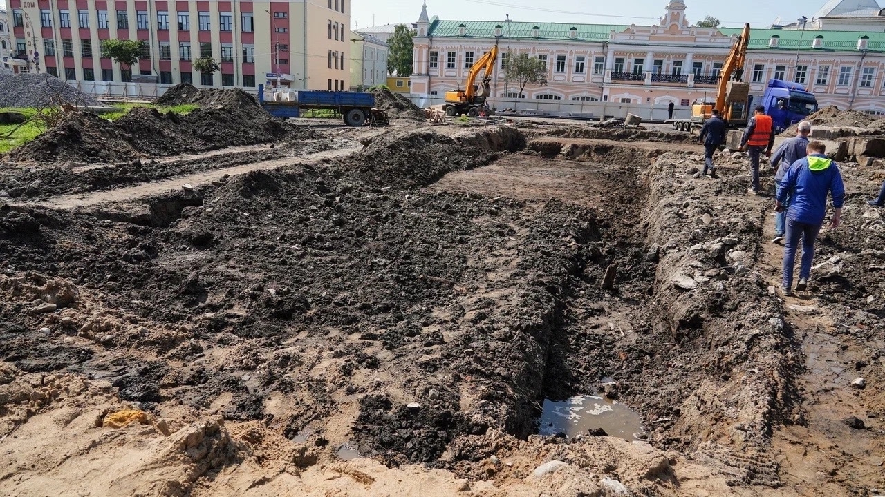На площади Революции в Вологде приступили к археологическим раскопкам