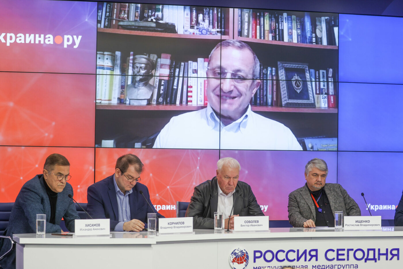 «Это куда жёстче запрета товаров»: Яков Кедми назвал главный козырь России, который может охладить пыл зарвавшегося Пашиняна