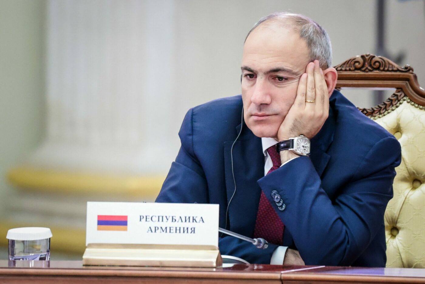 «А дальше Ереван отдаст?»: в Армении освистали Пашиняна за поздравление Азербайджана с годовщиной сдачи Карабаха