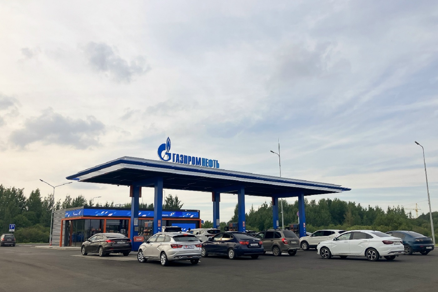 В Вологде введена в эксплуатацию новая автозаправочная станция