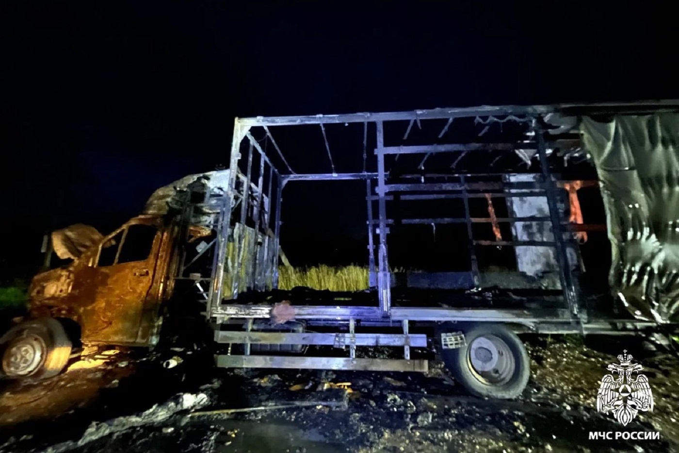 Грузовик сгорел под Вологдой