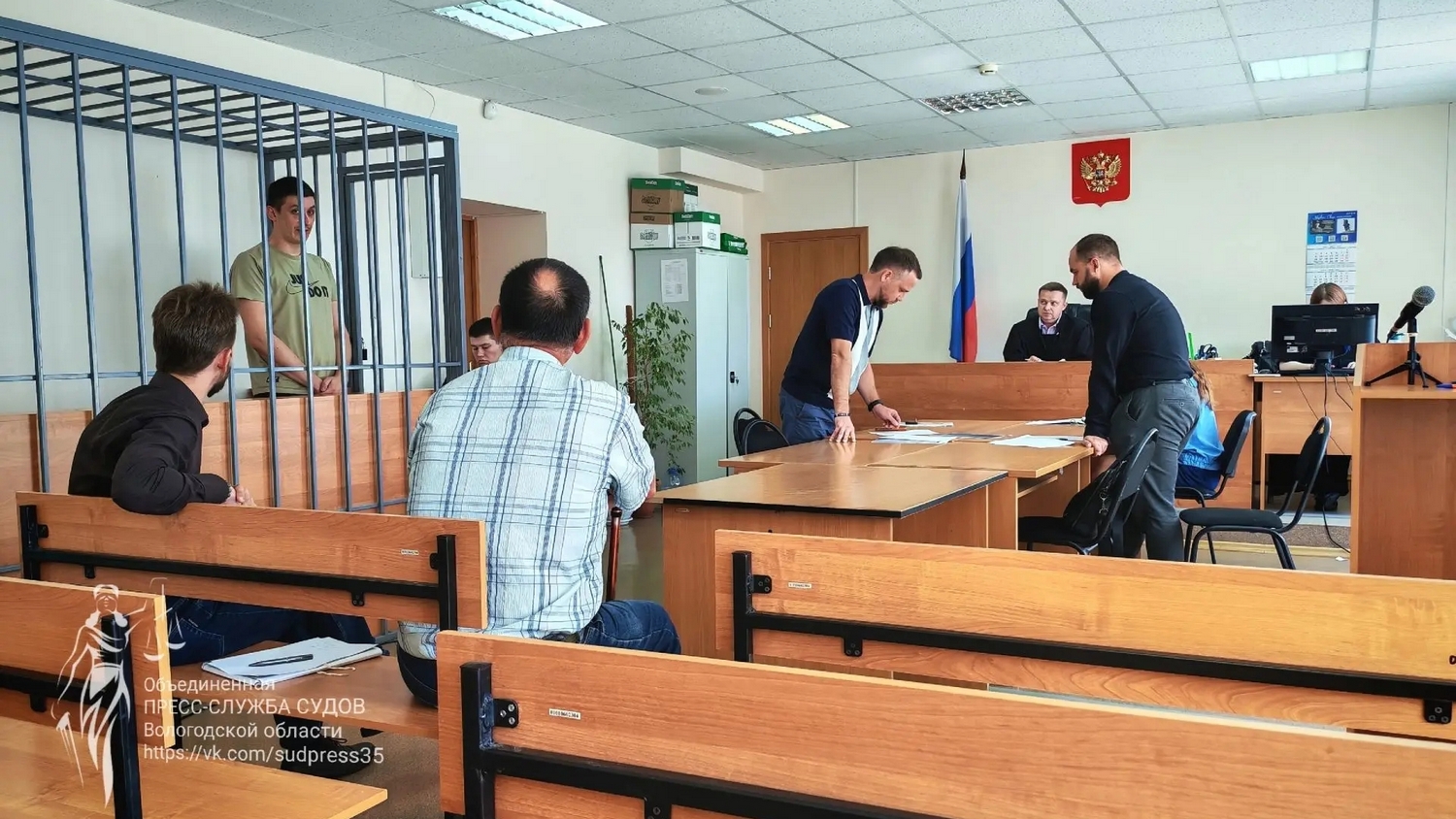 Вологжанин силой выбивал у 76-летнего родственника квартиру
