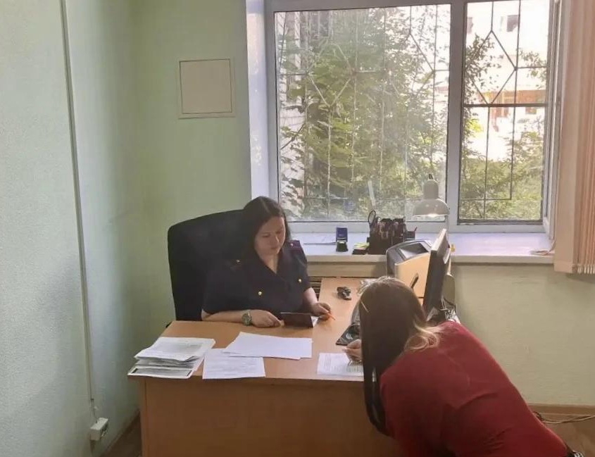 В Соколе две девушки-подростка решили продавать наркотики и попались