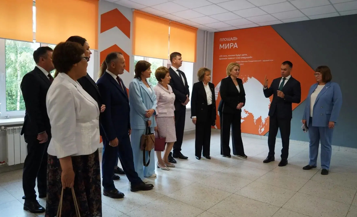 Делегация Совета Федерации проверила вологодские школы