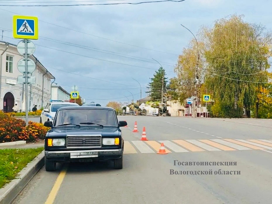 В Грязовце ВАЗ сбил коляску с годовалым ребёнком на «зебре»