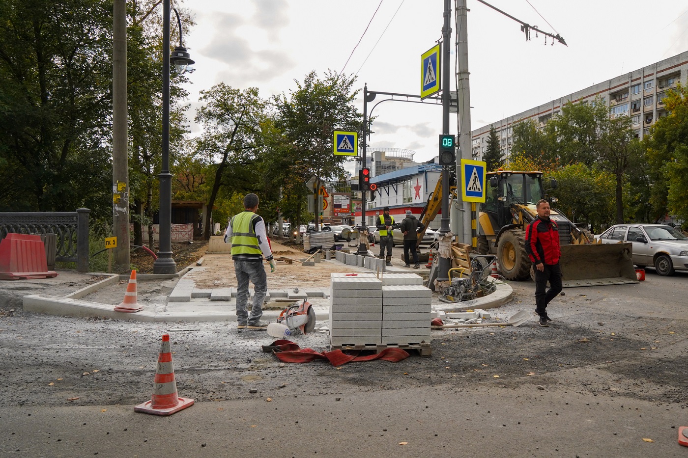 Дорожники полностью заасфальтировали улицу Мира