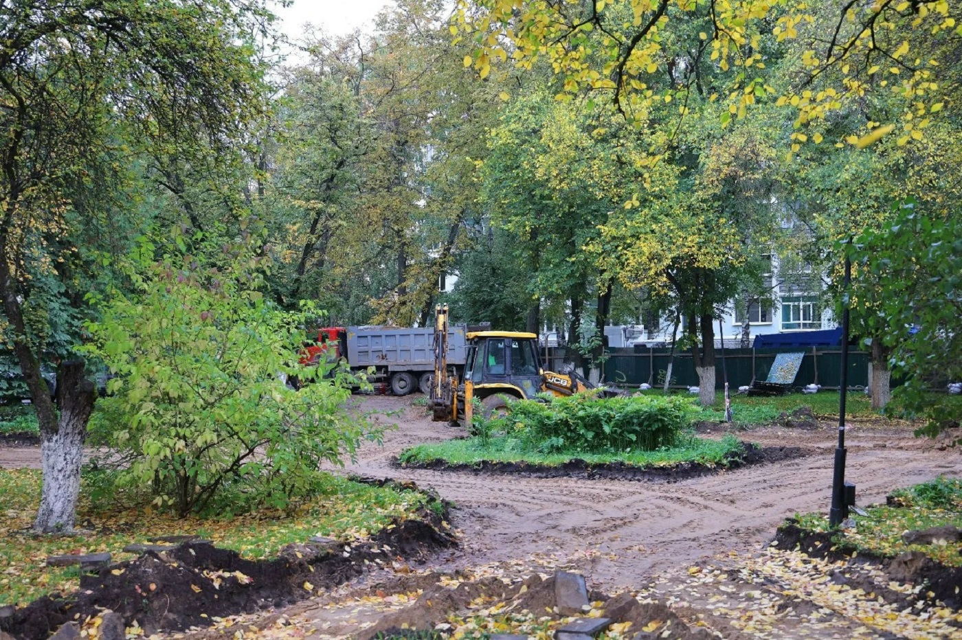 В театральном сквере Вологды начались ремонтные работы