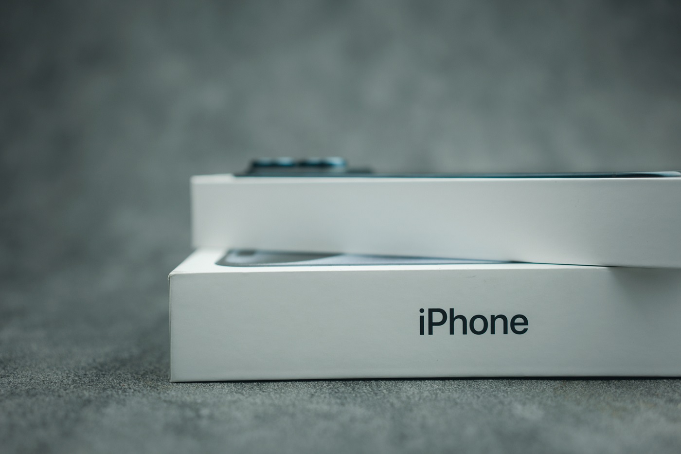 Т2 первым открыл предзаказ на iPhone 18
