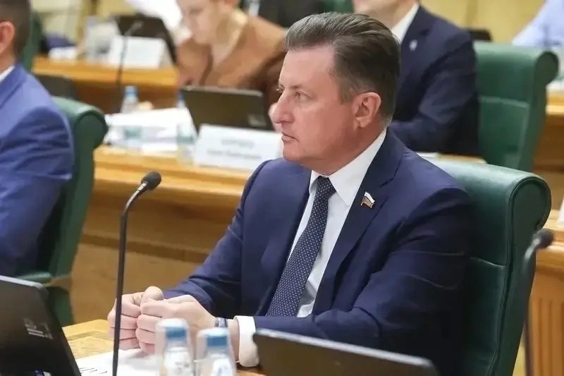 Сенатор от Вологодской области Евгений Богомазов покидает должность