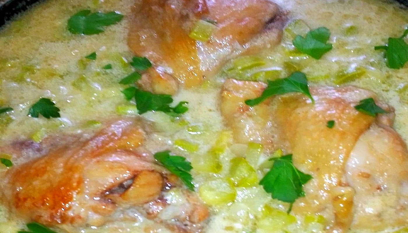 Курица в кабачковом соусе: вкус грибов и краба — сезонное блюдо, которое удивляет