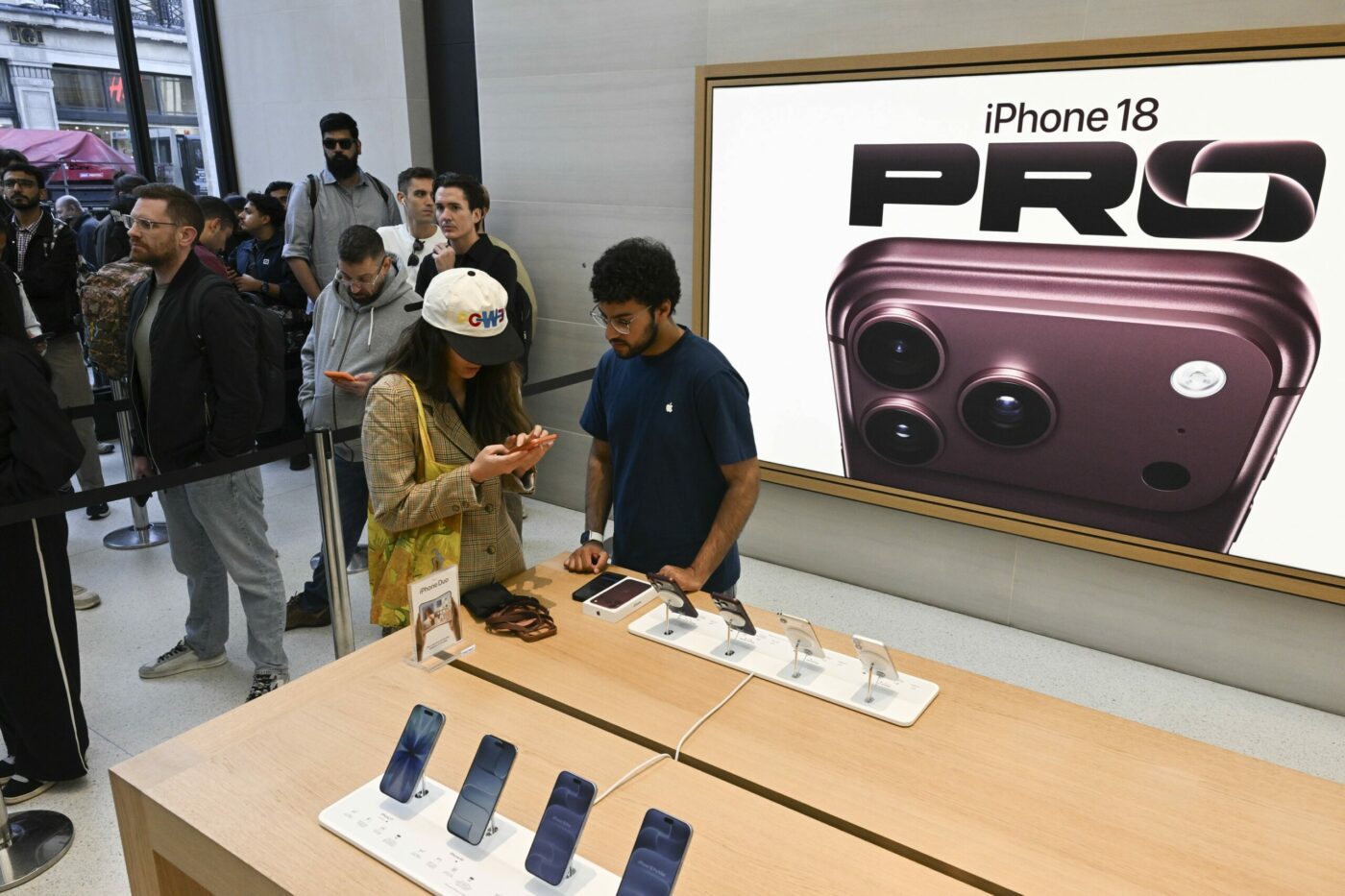 В России рухнули цены на новые iPhone 18 Pro и iPhone 18 Pro Max