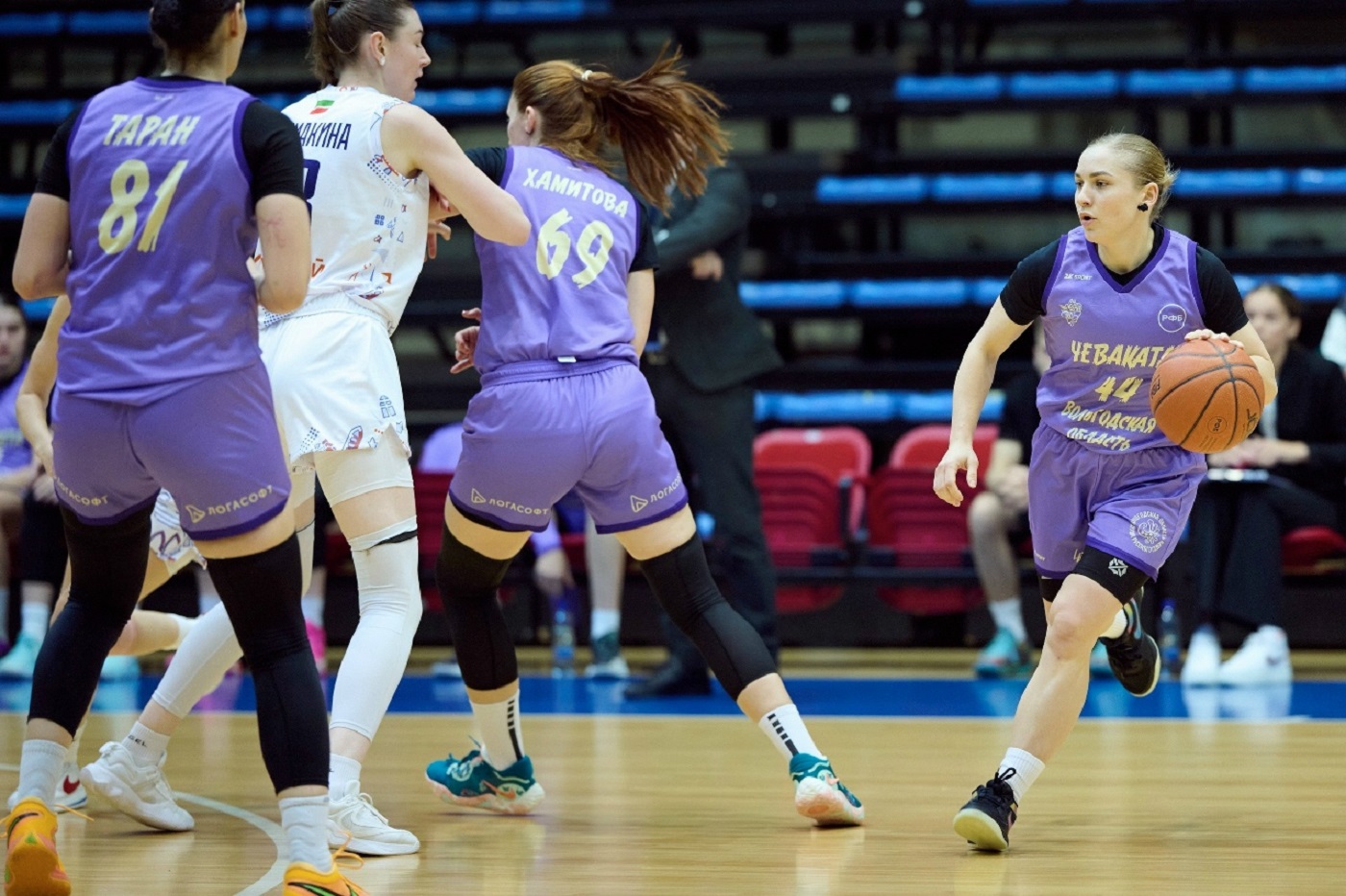 «Чеваката» с поражения стартовала в чемпионате Суперлиги