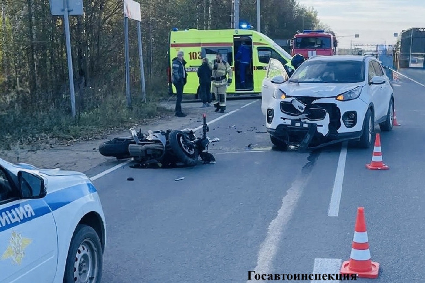 Мотоциклист залетел под корейский кроссовер под Череповцом