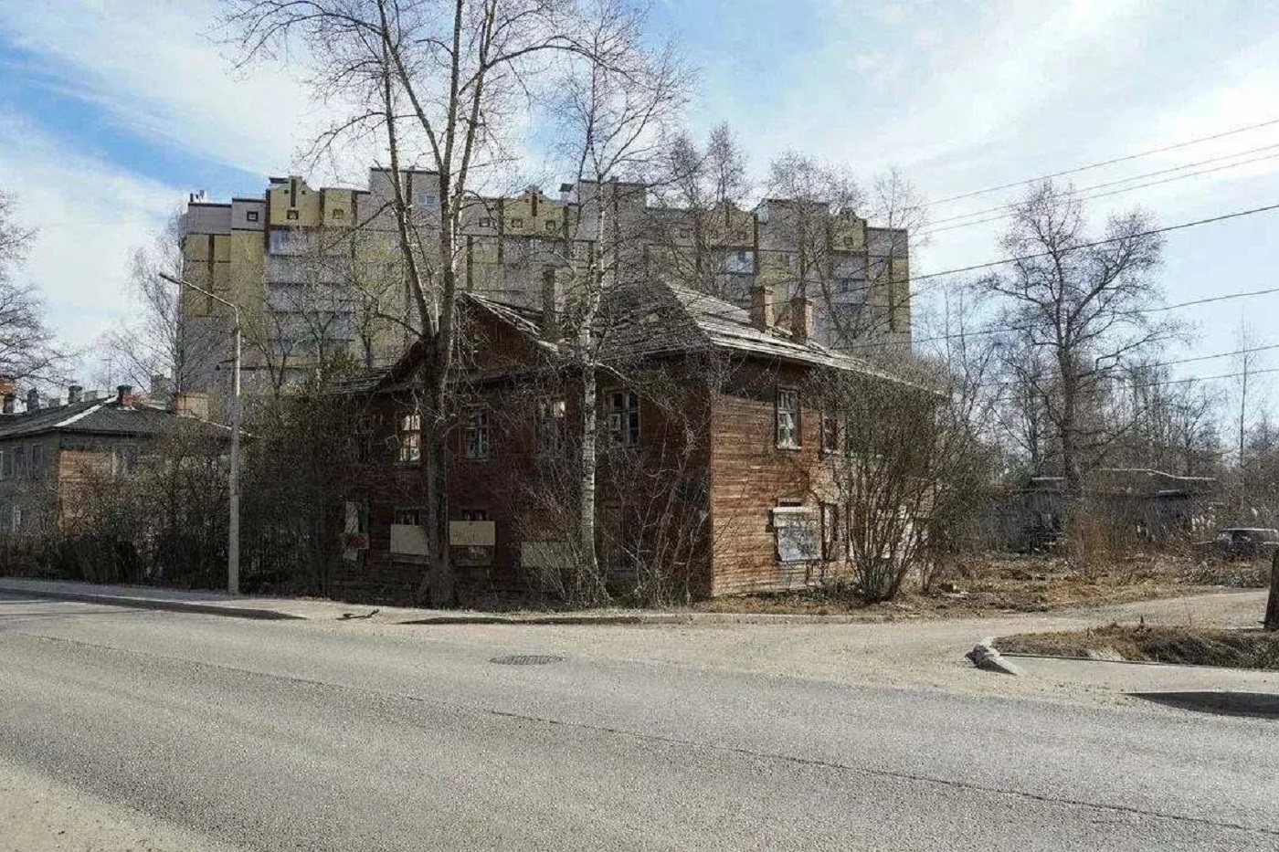 В Вологде с начала осени убрали уже более 2000 кубометров листвы