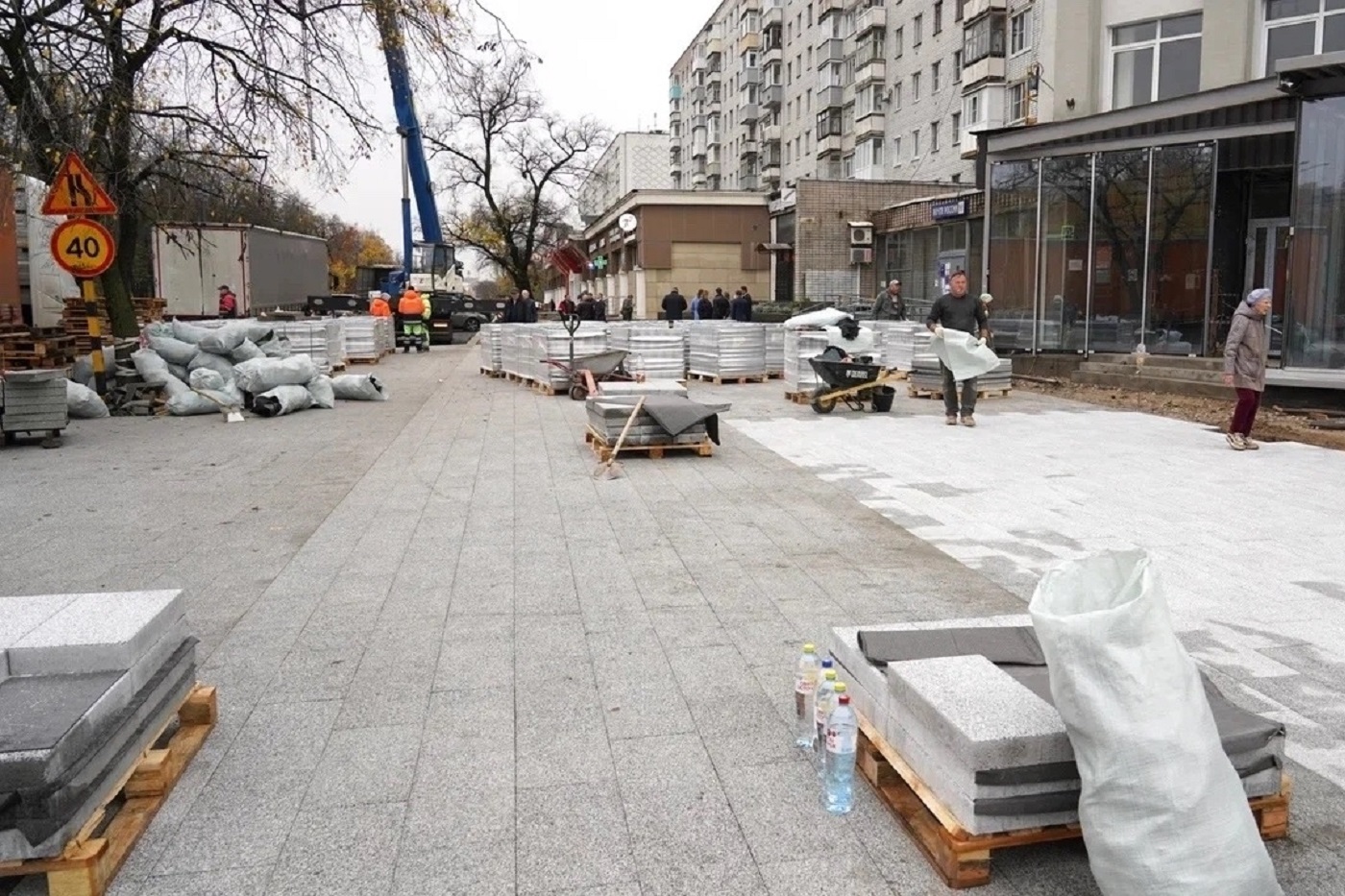 Сергей Жестянников назвал сроки готовности тротуаров по четной стороне улицы Мира