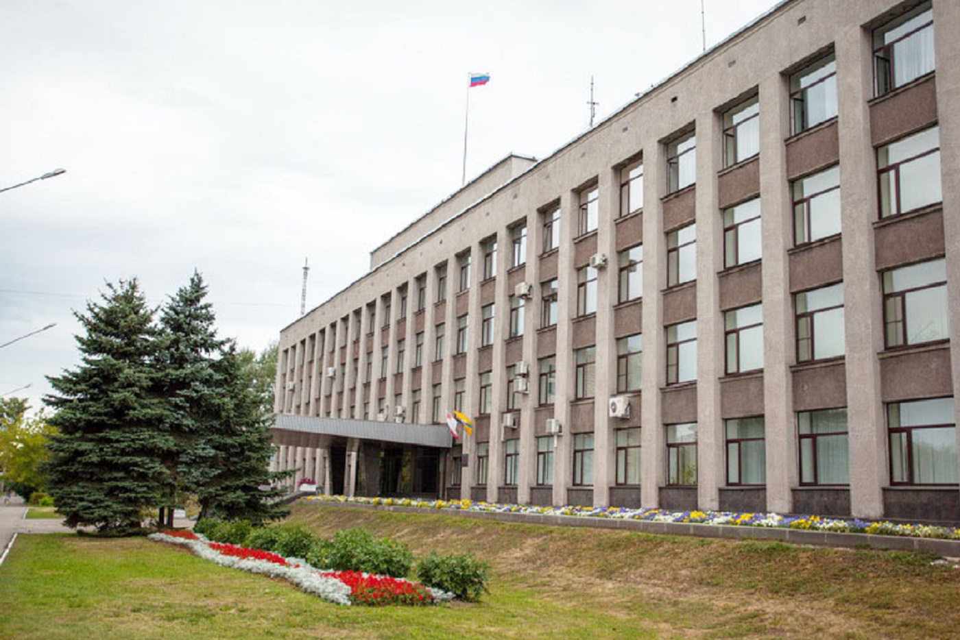 Суд отменил закупку череповецкой мэрией дорогостоящего внедорожника