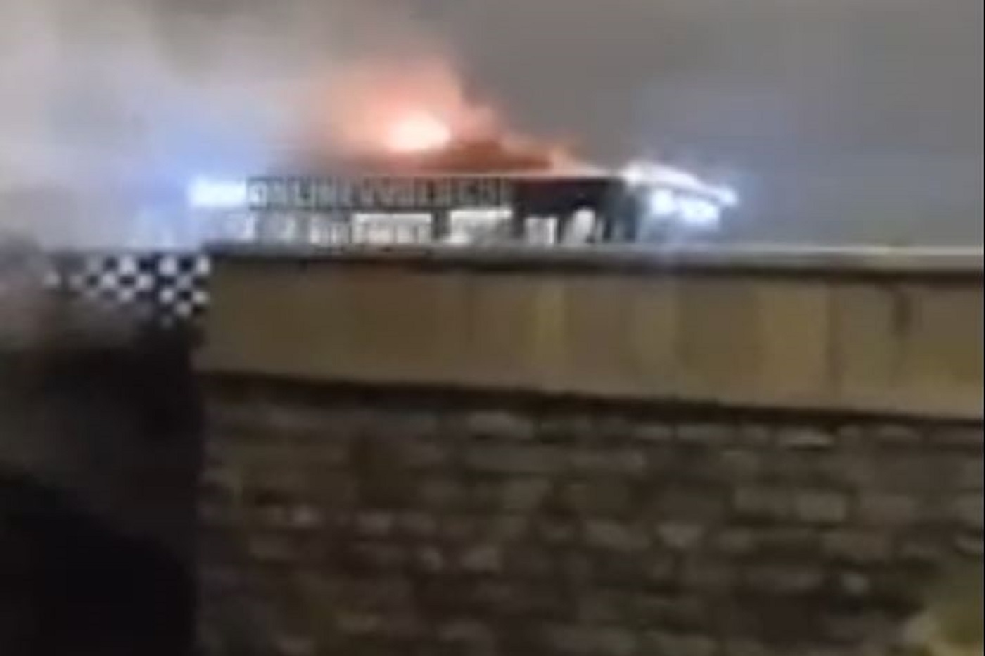 В Вологде троллейбус загорелся прямо на ходу