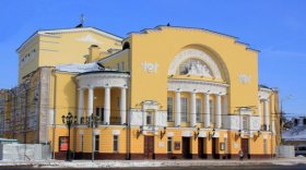 Вологжанин заплатил 100 тысяч рублей за поход в театр с жительницей Ярославля, но попал на мошенников