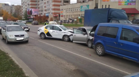 Пьяный водитель собрал в кучу шесть машин на улице Конева Вологды