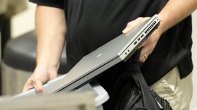 В Вологде работник пункта выдачи товаров интернет-магазина украл ноутбук за 264 тысячи рублей